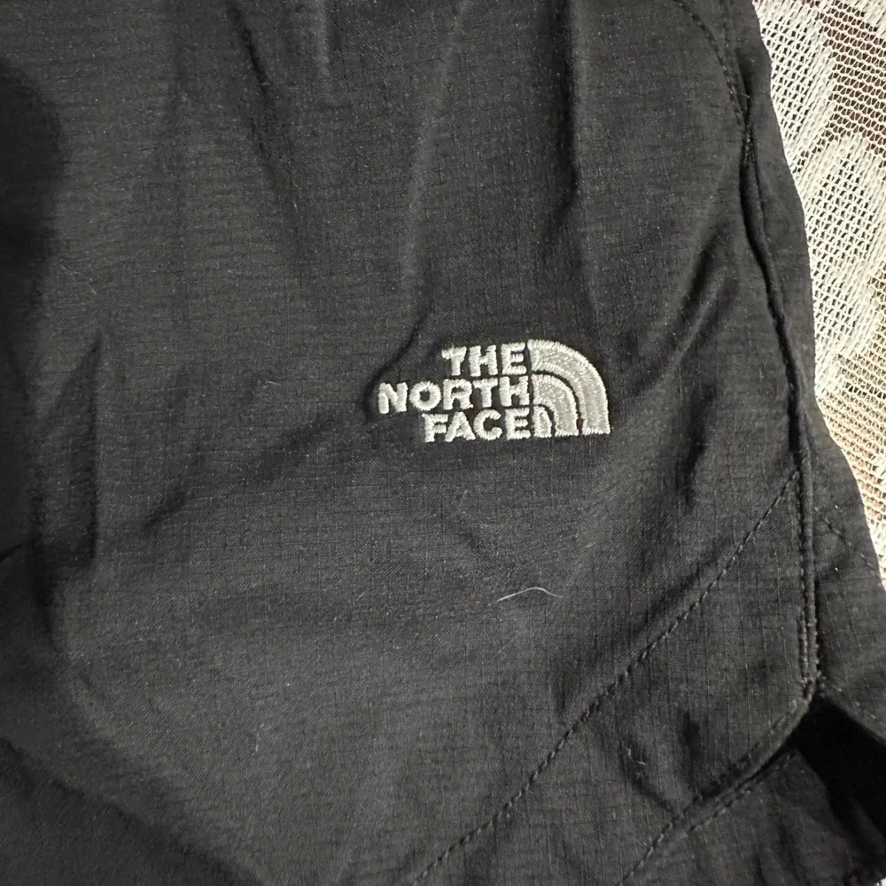 The North Face Black Athletic Shorts Women's Size‎ Small Mesh Pocket Drawstring